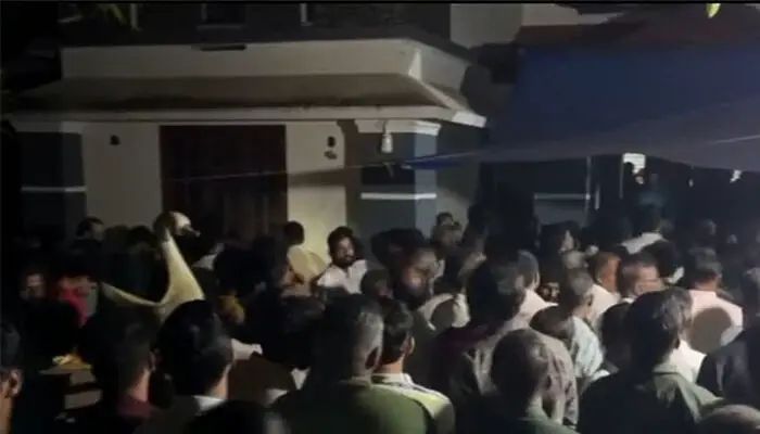 കോഴിക്കോട് വീടിന് തീപിടിച്ച് വയോധികയ്ക്ക് ദാരുണാന്ത്യം