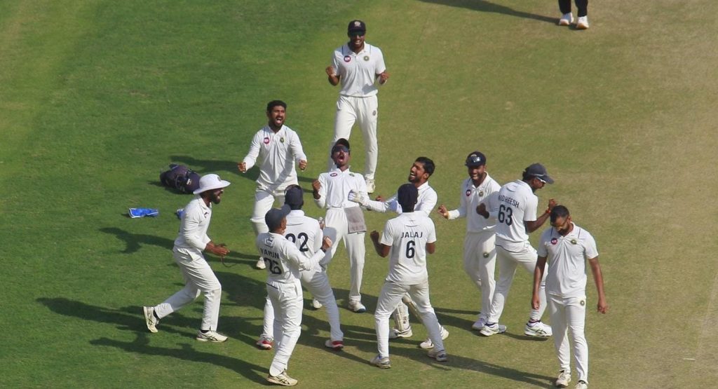 രഞ്ജി ട്രോഫിയിൽ ചരിത്രം കുറിച്ച് കേരളം; ഫൈനലിൽ വിദർഭയെ നേരിടും