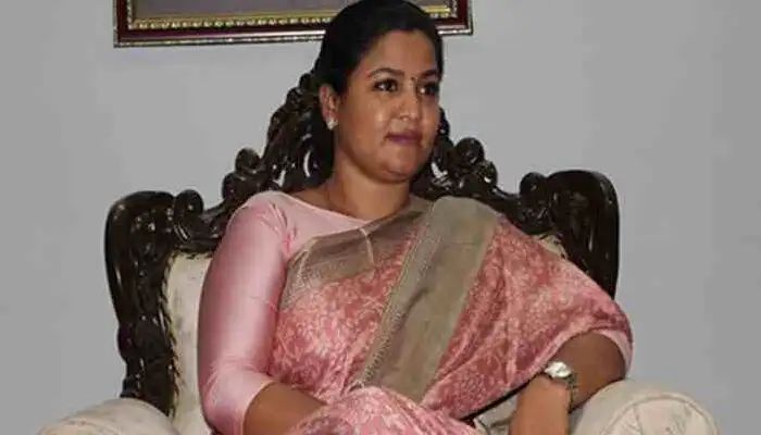 ‘ഹിന്ദി അടിച്ചേല്‍പ്പിക്കുന്നു’; നടി രഞ്ജന നാച്ചിയാര്‍ ബിജെപി വിട്ടു