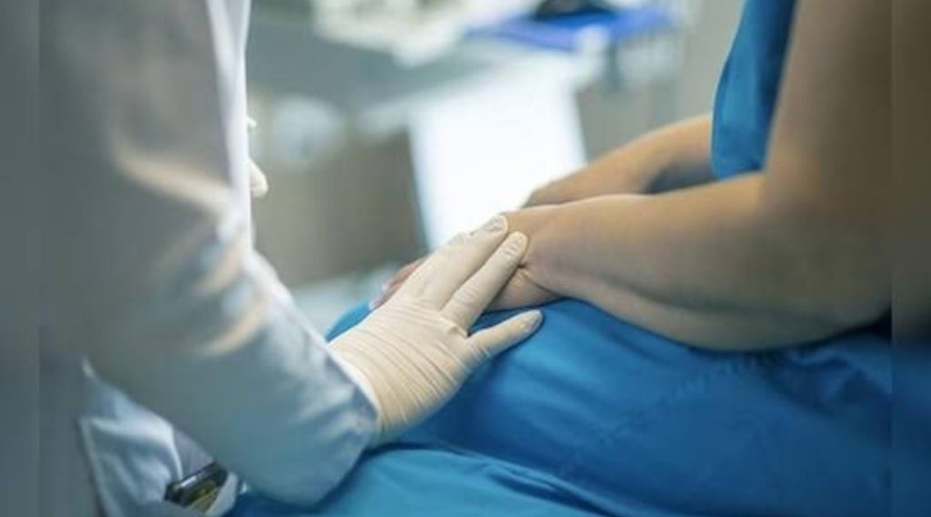 രോഗികൾക്ക് ചികിത്സയെക്കുറിച്ച് സ്വയം തീരുമാനിക്കാം; ഉത്തരവ് പാസാക്കി കർണാടക