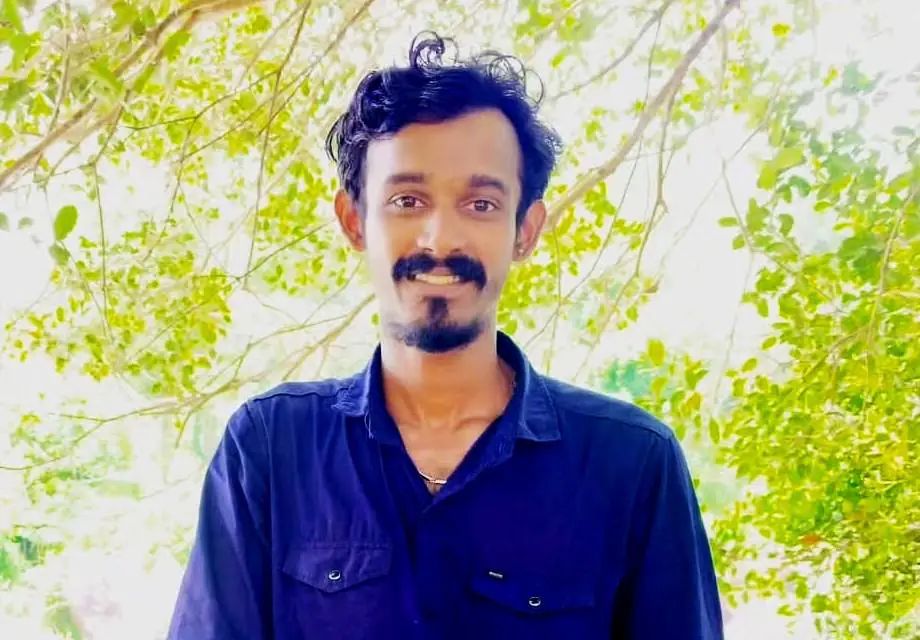 ഊഞ്ഞാലില്‍‌ കഴുത്ത് കുരുങ്ങി യുവാവ് മരിച്ചു