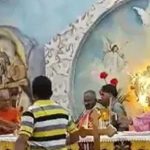 പള്ളിക്കുള്ളില്‍ വിശ്വാസികള്‍ ചേരിതിരിഞ്ഞ് ഏറ്റുമുട്ടി; വൈദികന് പരുക്ക്