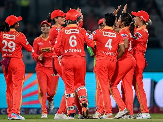 വനിതാ പ്രീമിയർ ലീഗ്; യുപിയെ തകർത്ത് ഗുജറാത്തിന് വിജയം