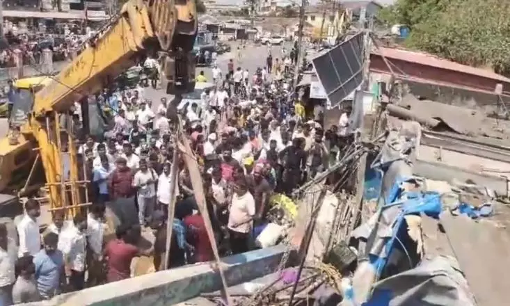 ഹാസനിൽ കെട്ടിടം തകർന്ന് മൂന്ന് മരണം; രണ്ടുപേർക്ക് പരുക്ക്