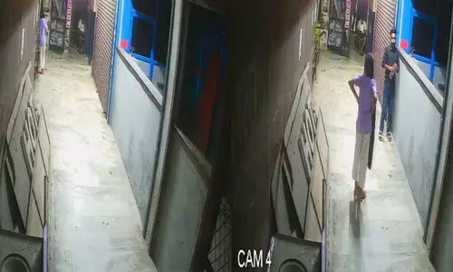 താമരശേരിയില്‍ നിന്ന് കാണാതായ പെണ്‍കുട്ടി തൃശൂരില്‍; സിസിടിവി ദൃശ്യങ്ങള്‍ പുറത്ത്