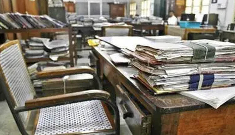 ജീവനക്കാരൻ മരിക്കുമ്പോൾ 13 വയസ്സോ മുകളിലോ ഉള്ളവർക്ക് മാത്രം നിയമനം; ആശ്രിത നിയമനത്തിൽ മാനദണ്ഡങ്ങൾ പുതുക്കി സർക്കാർ