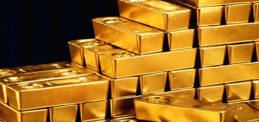 വിമാനത്താവളത്തിൽ വൻ സ്വർണകടത്ത്; ഒരു കോടി 22 ലക്ഷം രൂപയുടെ സ്വർണം പിടികൂടി കസ്റ്റംസ്