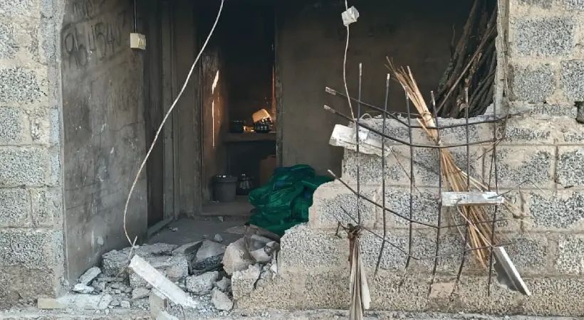 ചിന്നക്കനാലില്‍ വീണ്ടും ചക്കക്കൊമ്പന്റെ ആക്രമണം; വീട് ഇടിച്ചു തകര്‍ത്തു