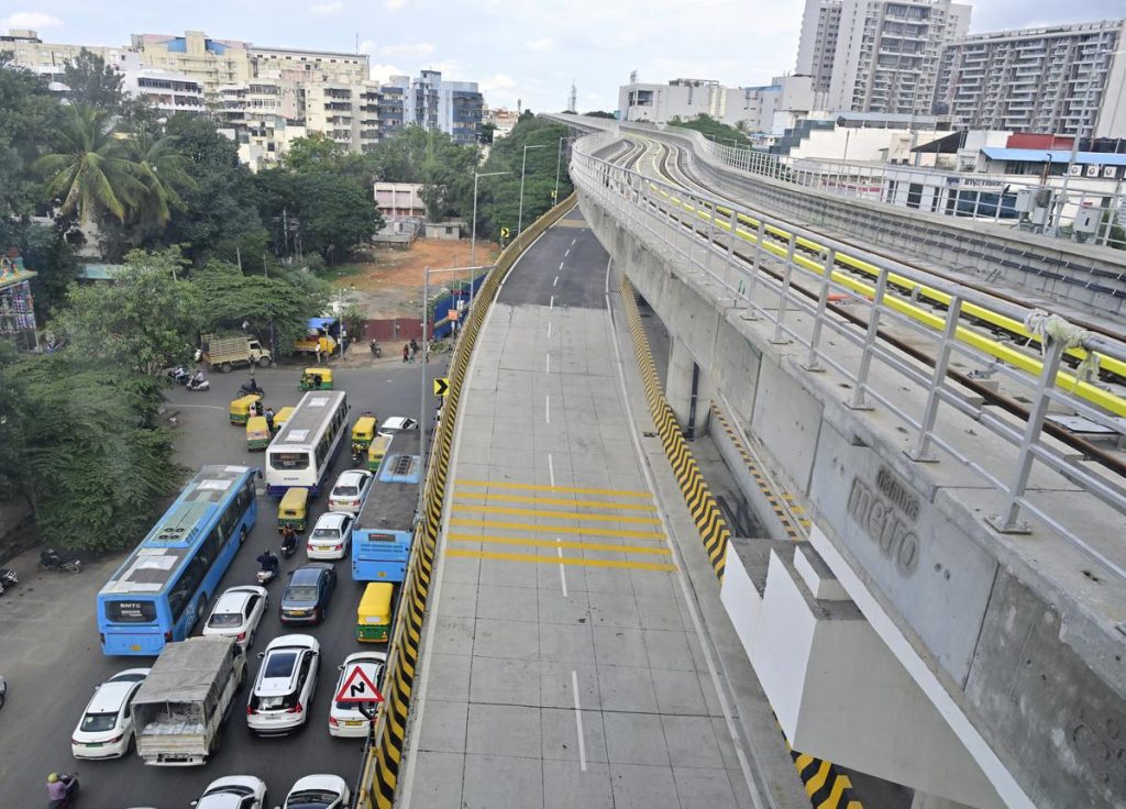 ബെംഗളൂരുവിലെ ഗതാഗതക്കുരുക്കിന് പരിഹാരം; ഡബിൾ ഡെക്കർ മേൽപ്പാലത്തിനൊപ്പം തുരങ്ക പാതകളും നിർമിക്കും