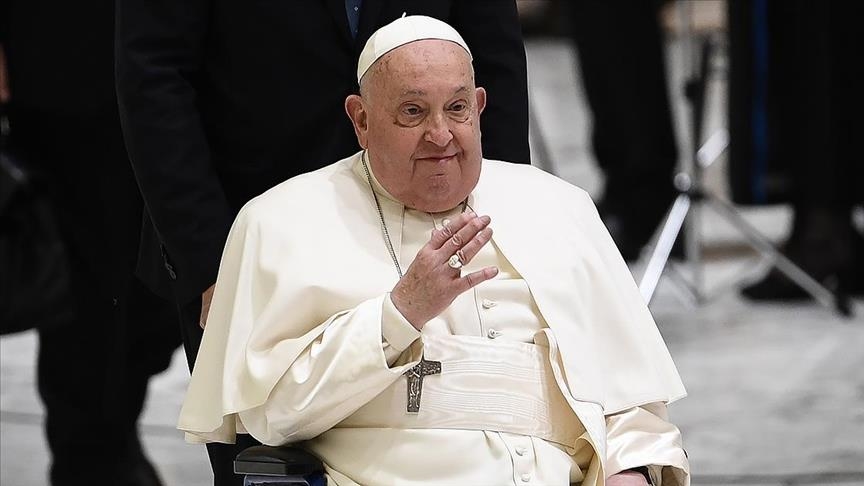 വെന്റിലേറ്റർ സഹായമില്ലാതെ ശ്വസനം; മാർപാപ്പയുടെ ആരോഗ്യനിലയിൽ പുരോഗതിയെന്ന് റിപ്പോർട്ടുകൾ