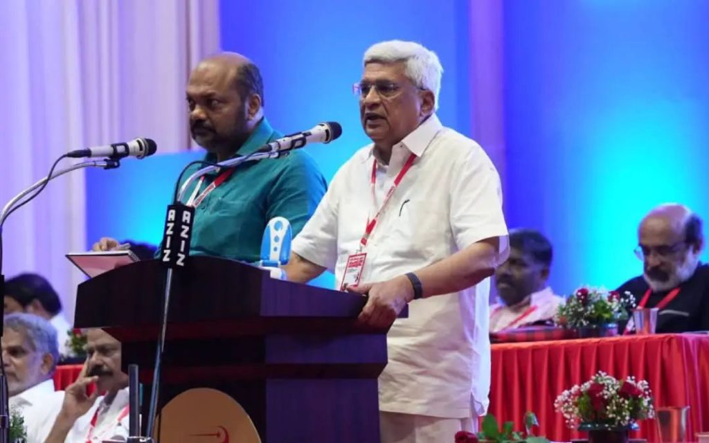 ‘രാജ്യത്തെ ഏക ഇടതുഭരണം മാതൃക’; കേരളത്തിലെ സിപിഎം ഘടകം കരുത്തുറ്റതെന്ന് പ്രകാശ് കാരാട്ട്