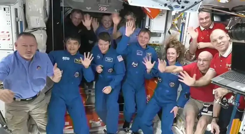 നാസയുടെ ക്രൂ – 10 അന്താരാഷ്ട്ര ബഹിരാകാശ നിലയത്തില്‍; സ്വീകരിച്ച്‌ സുനിത വില്യംസും സംഘവും