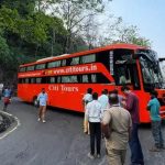 ആറാം വളവില്‍ ബസ് കുടുങ്ങി; താമരശ്ശേരി ചുരത്തില്‍ വന്‍ ഗതാഗതക്കുരുക്ക്