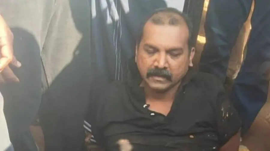 ബാങ്ക് ജീവനക്കാരിയെ ഭർത്താവ് ഓഫീസിൽ കയറി വെട്ടി; ഭർത്താവ് അറസ്റ്റിൽ