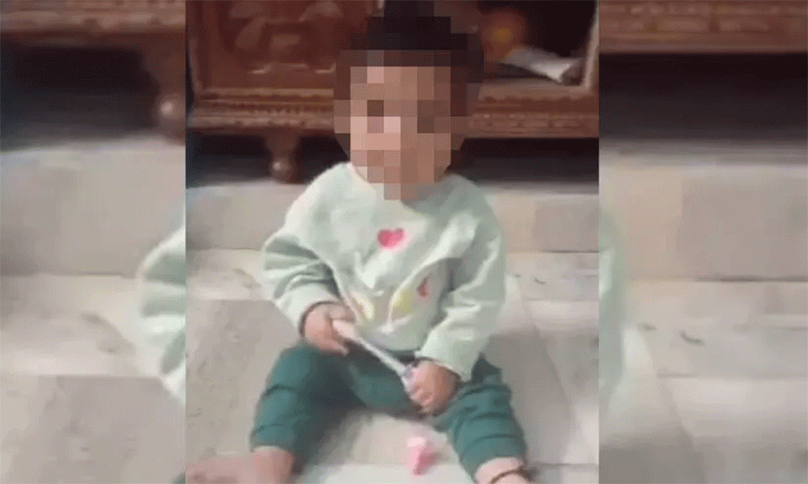 കുപ്പിയുടെ മൂടി വിഴുങ്ങി ഒമ്പതു മാസം പ്രായമായ കുഞ്ഞ് മരിച്ചു