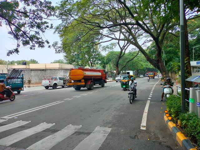 ശോചനീയാവസ്ഥയിലുള്ള സ്വകാര്യ റോഡുകൾ പൊതുറോഡുകളായി പ്രഖ്യാപിക്കാൻ പദ്ധതി
