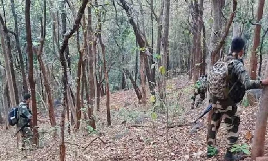 ഛത്തിസ്ഗഢിൽ രണ്ടിടങ്ങളിലായി ഏറ്റുമുട്ടൽ, സുരക്ഷാസേന 30 മാവോയിസ്റ്റുകളെ വധിച്ചു