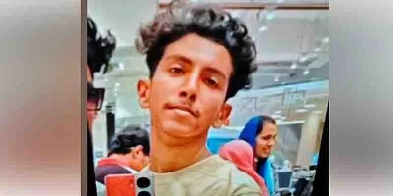 കൊല്ലത്ത് കോളജ് വിദ്യാര്‍ഥിയെ കൊലപ്പെടുത്തിയ സംഭവം; അക്രമി ട്രെയിനിനു മുന്നിൽ ചാടി ജീവനൊടുക്കി