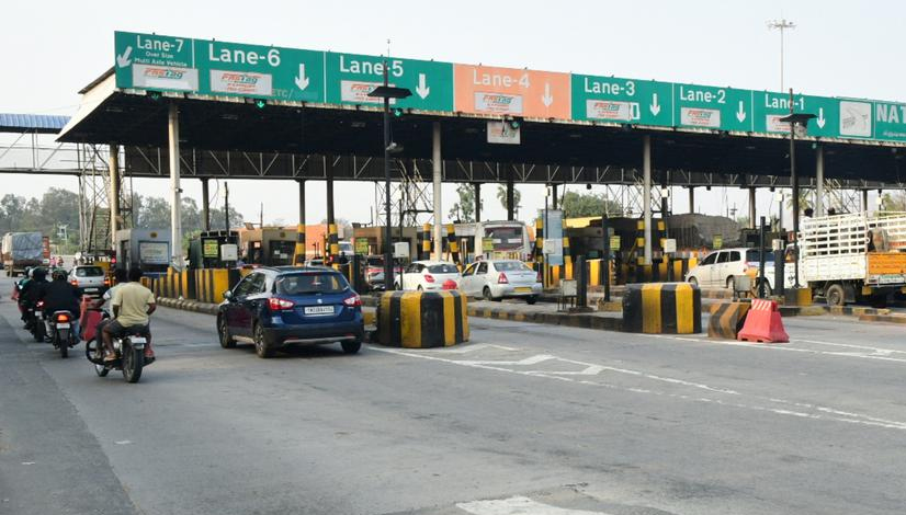 സംസ്ഥാന പാതകളില് ടോള് നിരക്കുകള് വര്ധിപ്പിച്ചേക്കും