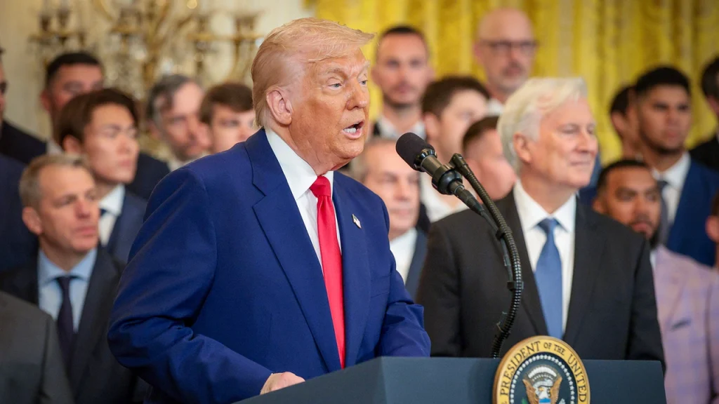 പകരച്ചുങ്കം 90 ദിവസത്തേക്ക് മരവിപ്പിച്ച് ട്രംപ്; ചൈനയ്ക്ക്‌ ഇളവില്ല, തീരുവ 125 ശതമാനമാക്കി കൂട്ടി