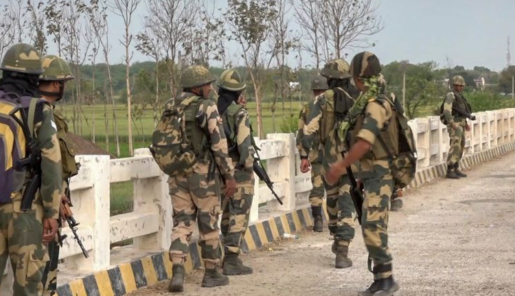 ജമ്മു കശ്മീരില്‍ സാമൂഹികപ്രവര്‍ത്തകനെ ഭീകരർ വീട്ടിൽ കയറി വെടിവെച്ച് കൊന്നു