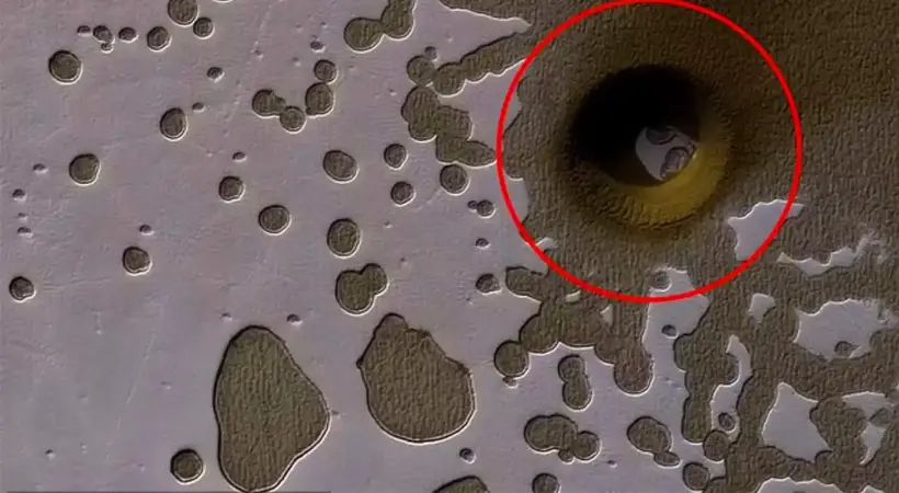 328 അടി വ്യാസം; ചൊവ്വയില്‍ കണ്ടെത്തിയ നിഗൂഢ ദ്വാരത്തിന്റെ ചിത്രം പുറത്തുവിട്ട് നാസ