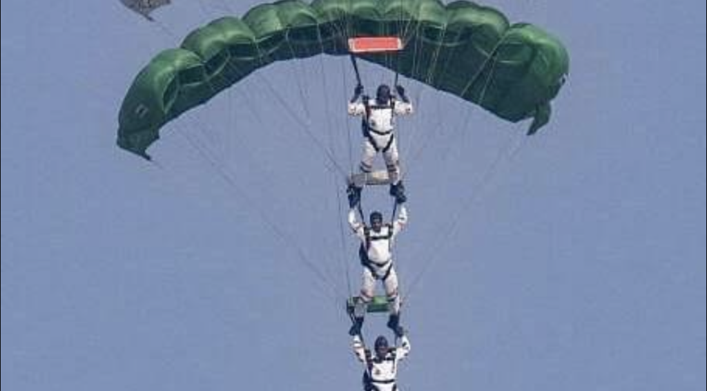 പാരച്യൂട്ട് പരിശീലനത്തിനിടെ അപകടം; വ്യോമസേന പരിശീലകന്‍ മരിച്ചു