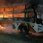 ബെംഗളൂരു – മംഗളൂരു ദേശീയപാതയിൽ സ്വകാര്യ ബസിന് തീപ്പിടിച്ചു