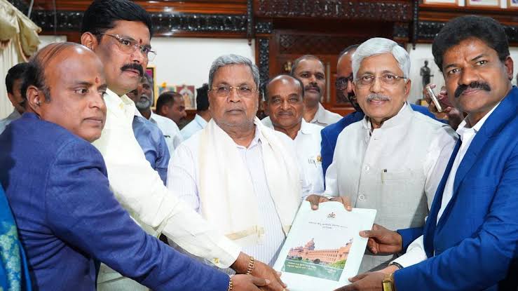 ജാതി സെൻസസ് റിപ്പോർട്ട് മന്ത്രിസഭയിൽ; എതിർപ്പുമായി ലിംഗായത് വിഭാഗം