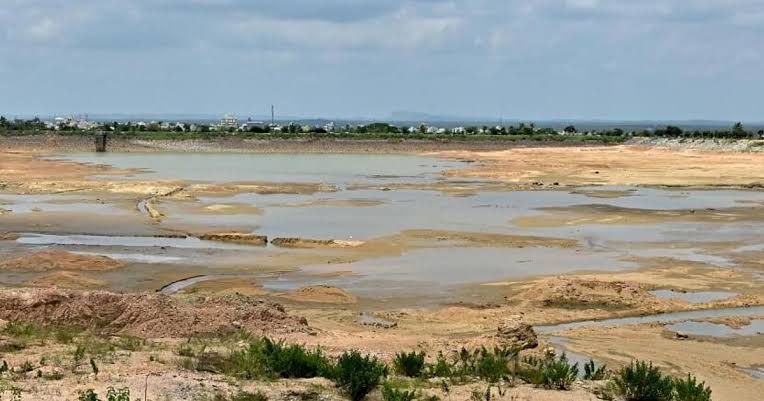 ബെംഗളൂരുവിൽ ജലക്ഷാമം; 53 തടാകങ്ങൾ പൂർണമായും വറ്റിവരണ്ടു