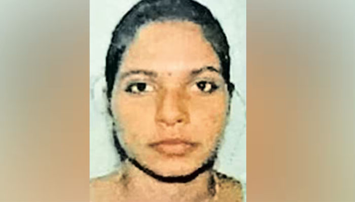 മൈസൂരുവിൽ ബൈക്കപകടം; മലയാളി യുവതി മരിച്ചു