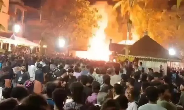 പാലക്കാട് ക്ഷേത്രോത്സവ വെടിക്കെട്ടിനിടെ അപകടം, ആറ് പേര്‍ക്ക് പരുക്ക്