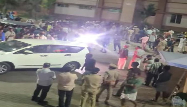 മെഡിക്കൽ കോളേജില്‍ തീപിടിത്തത്തിന് പിന്നാലെയുള്ള മരണങ്ങള്‍ പുക ശ്വസിച്ചെന്ന് ആരോപണം; മെഡിക്കല്‍ ബോര്‍ഡ് യോഗം ഇന്ന്