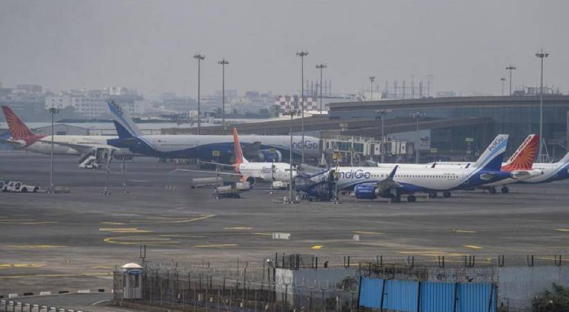 ഇന്ത്യ – പാക് സംഘർഷം; രാജ്യത്തെ 32 വിമാനത്താവളങ്ങൾ അടച്ചു