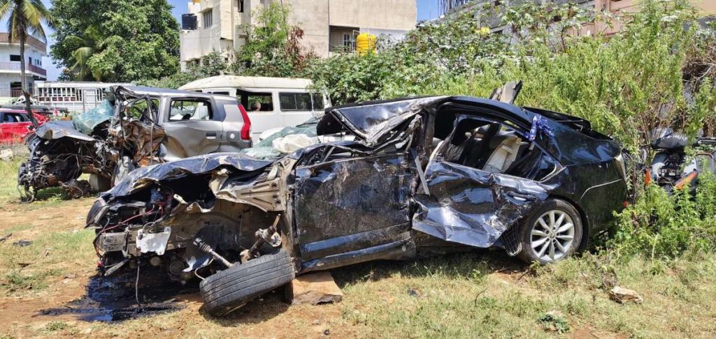 ചന്നപ്പട്ടണയിൽ മലയാളി കുടുംബം സഞ്ചരിച്ച കാര് ഡിവൈഡറില് ഇടിച്ച് മറിഞ്ഞു; ഒരു വയസുള്ള കുഞ്ഞിന് ദാരുണാന്ത്യം