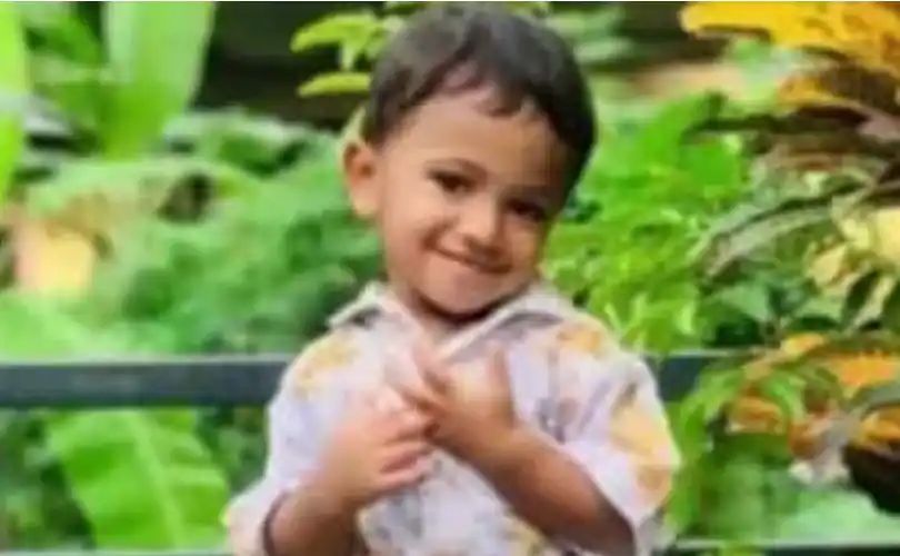 മലപ്പുറത്ത് നിര്‍ത്തിയിട്ട കാര്‍ ഉരുണ്ടിറങ്ങി ദേഹത്ത് കയറി രണ്ടര വയസ്സുകാരന്‍ മരിച്ചു