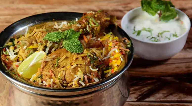 ബിരിയാണിക്കൊപ്പം സാലഡ് കിട്ടിയില്ല; കല്യാണ വീട്ടില്‍ കൂട്ടത്തല്ല്, 4 പേര്‍ക്ക് പരുക്ക്