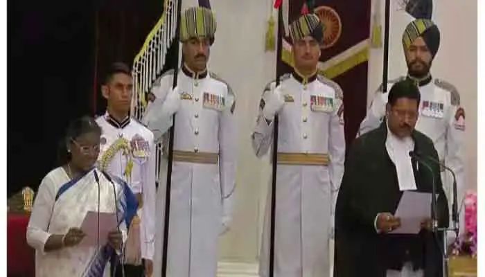 സുപ്രീംകോടതി ചീഫ് ജസ്റ്റിസായി ജസ്റ്റിസ് ബി.ആര്.ഗവായ് ചുമതലയേറ്റു