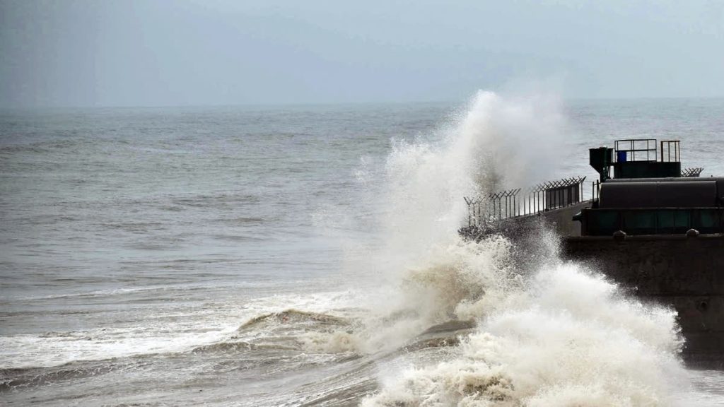 ഒമ്പത് ജില്ലകളിൽ ഇന്ന് കള്ളക്കടൽ പ്രതിഭാസത്തിന് സാധ്യത; കടലാക്രമണം ഉണ്ടായേക്കും