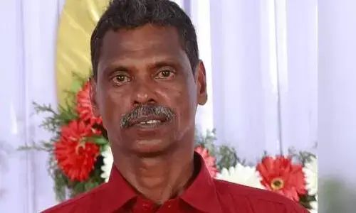 വീടിന് തീയിട്ട ശേഷം ഗൃഹനാഥന്‍ തൂങ്ങിമരിച്ചു