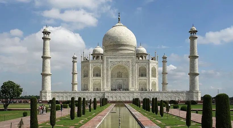 താജ്മഹലിന്റെ സുരക്ഷകൂട്ടാന്‍ ഡ്രോണ്‍ പ്രതിരോധ സംവിധാനം