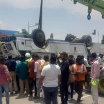 ബെംഗളൂരു വിമാനത്താവള റോഡിനു സമീപം ബസ് മറിഞ്ഞ് അപകടം; എട്ട് പേർക്ക് പരുക്ക്