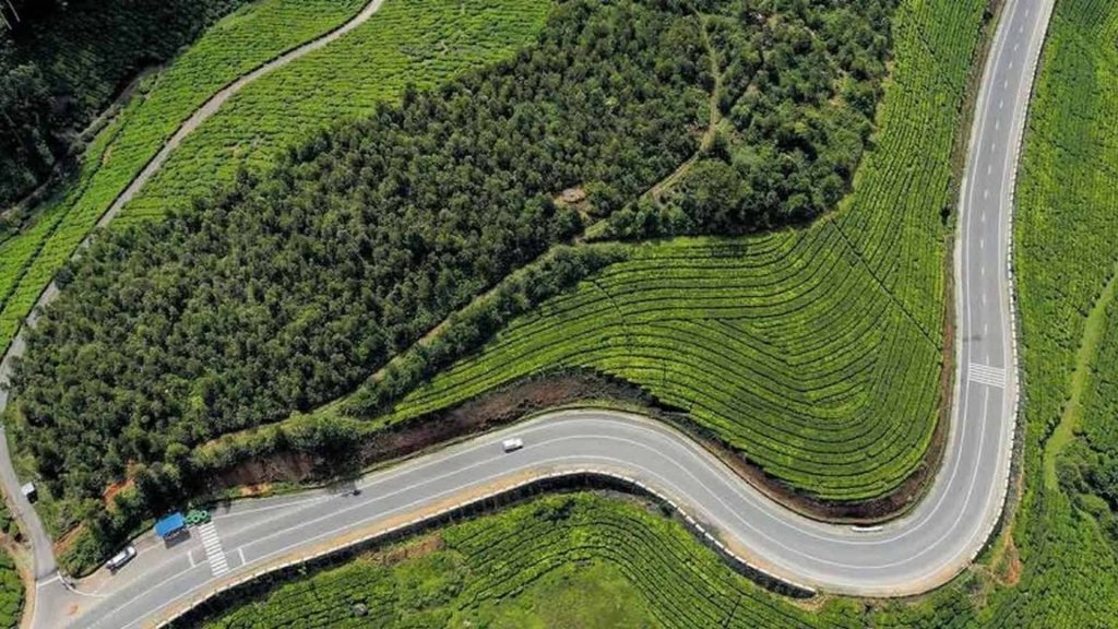 മൂന്നാർ ഗ്യാപ് റോഡിൽ പൂർണ യാത്രാ നിരോധനം