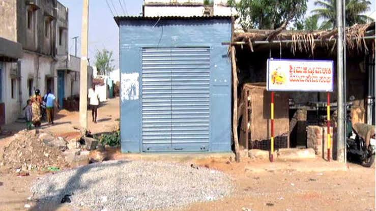 ദളിതർ മുടി വെട്ടാനെത്തിയതിൽ പ്രതിഷേധം; ബാര്ബര് ഷോപ്പുകള് അടച്ചിട്ടു