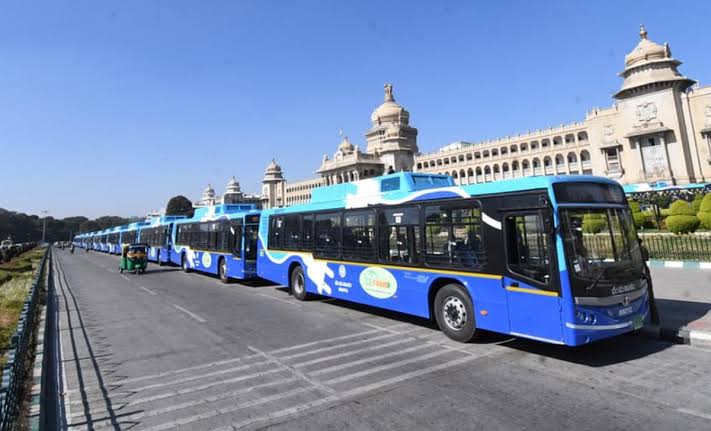 ബെംഗളൂരു വിമാനത്താവളത്തിലേക്ക് എസി ഇലക്ട്രിക് ബസ് സർവീസ് മെയ്‌ അവസാനത്തോടെ