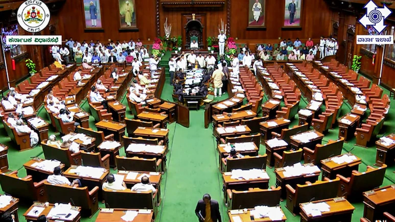 കര്‍ണാടകയില്‍ 18 ബിജെപി എംഎല്‍എമാരുടെ സസ്പെൻഷൻ പിൻവലിച്ചു