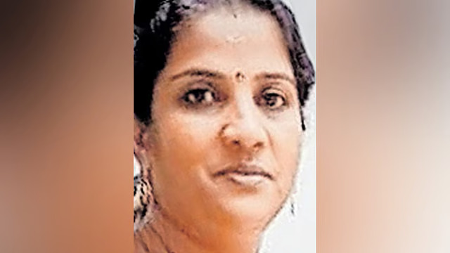 ചൂരക്കറി കഴിച്ചതിന് പിന്നാലെ ഛർദ്ദിച്ച് കുഴഞ്ഞുവീണു; ചികിത്സയിലായിരുന്ന ബാങ്ക് ജീവനക്കാരി മരിച്ചു, ഭക്ഷ്യവിഷബാധയെന്ന് സംശയം