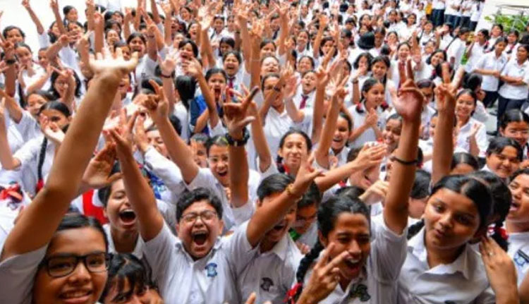 കർണാടക എസ്എസ്എൽസി; തിളക്കമാര്‍ന്ന ജയം നേടി മലയാളി സ്കൂളുകൾ